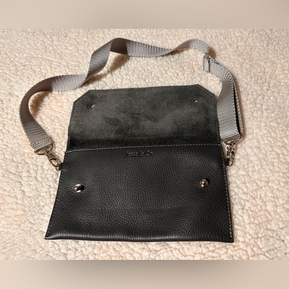 Jesse & Co grey leather belt bag fanny pack over shoulder or crossbody purse - Picture 5 of 10